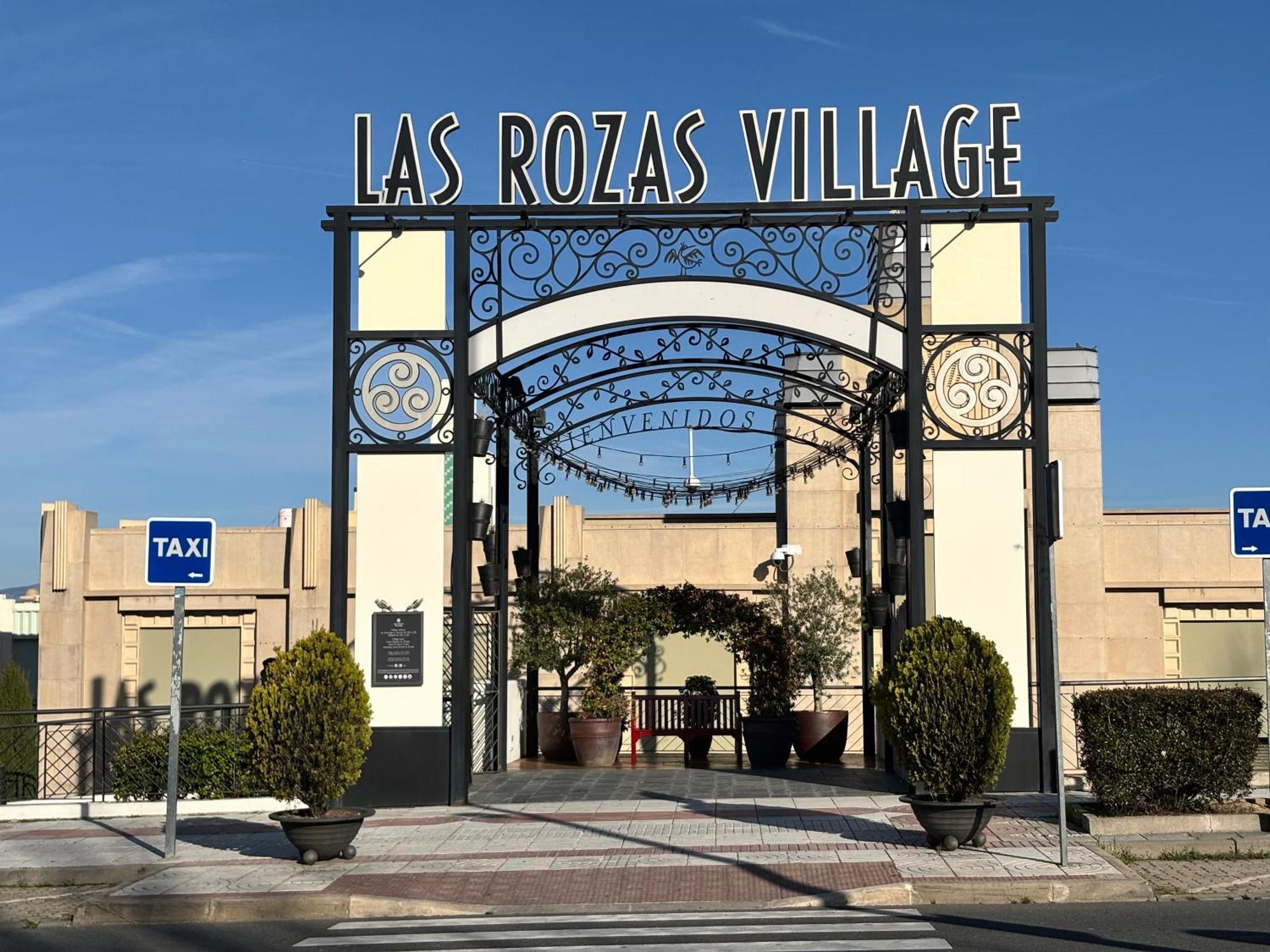 Apartamento Plaza Espana Las Rozas エクステリア 写真